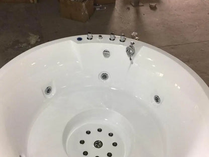 Détail buse hydromassage — jet rotatif haute performance